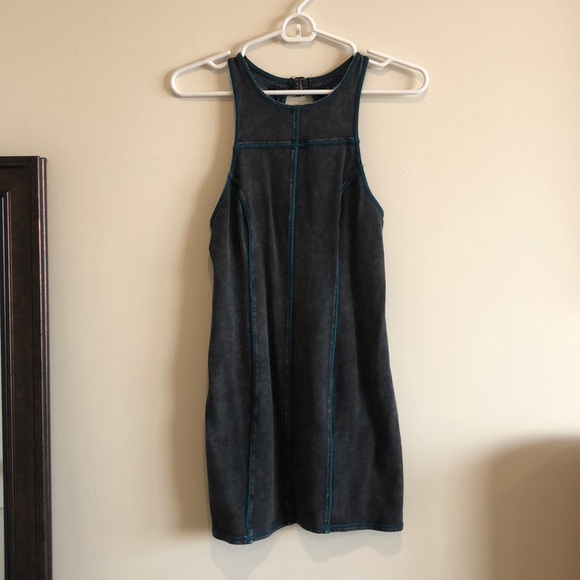 Bodycon Back Detail Dress 💥💥 - Picture 1 of 7